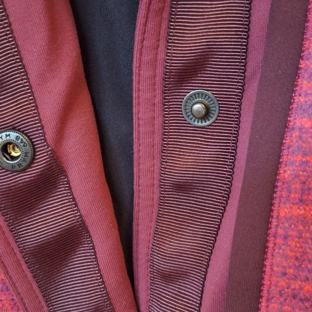 Lululemon Cocoon Car Coat Mid Length Snap Jacket Maroon Womens XS